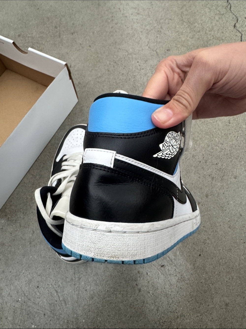 Nike Air Jordan 1 High Black White Light Blue - Picture 5 of 7